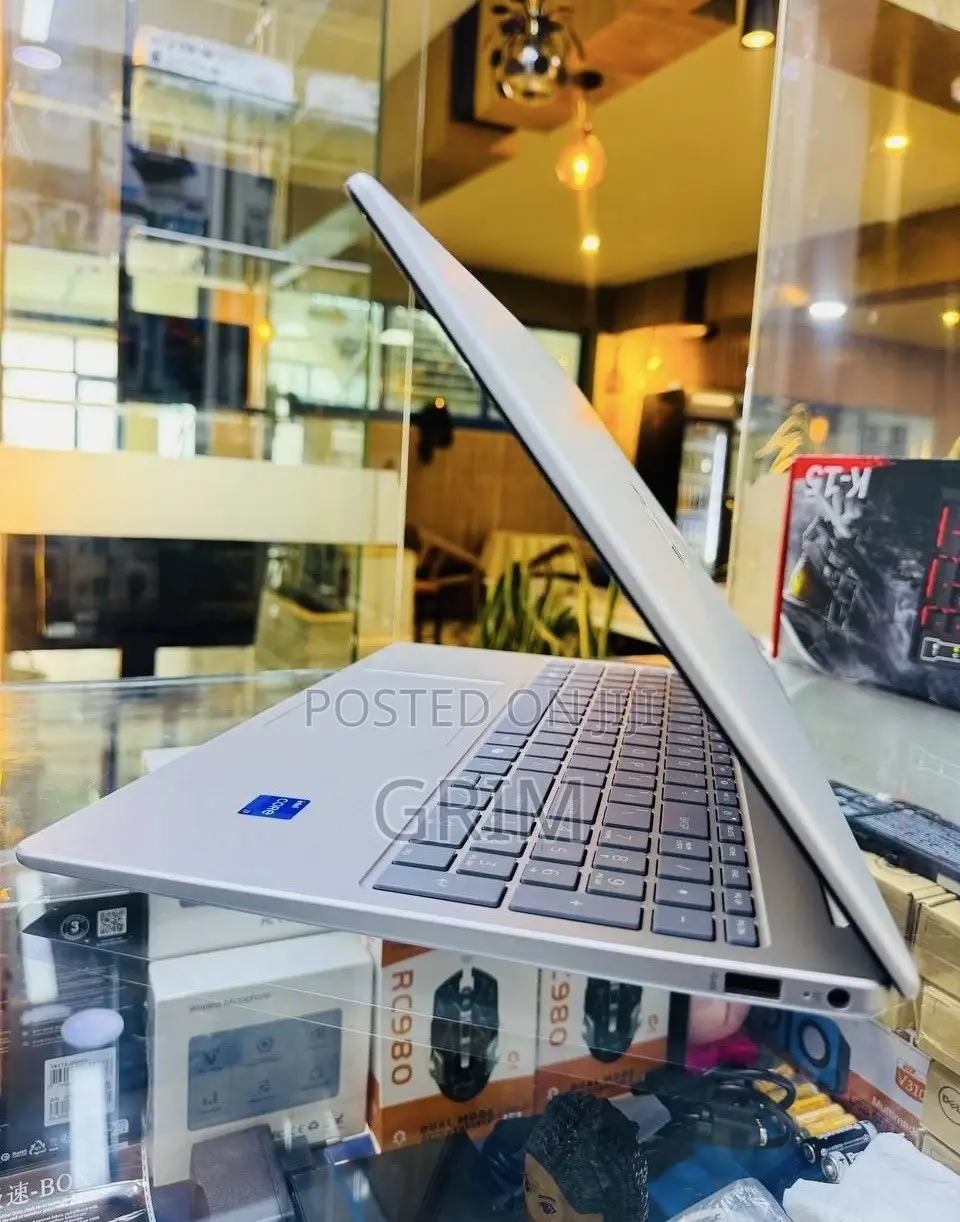 New Laptop HP Stream Notebook 16GB Intel Core i5 SSD 1T