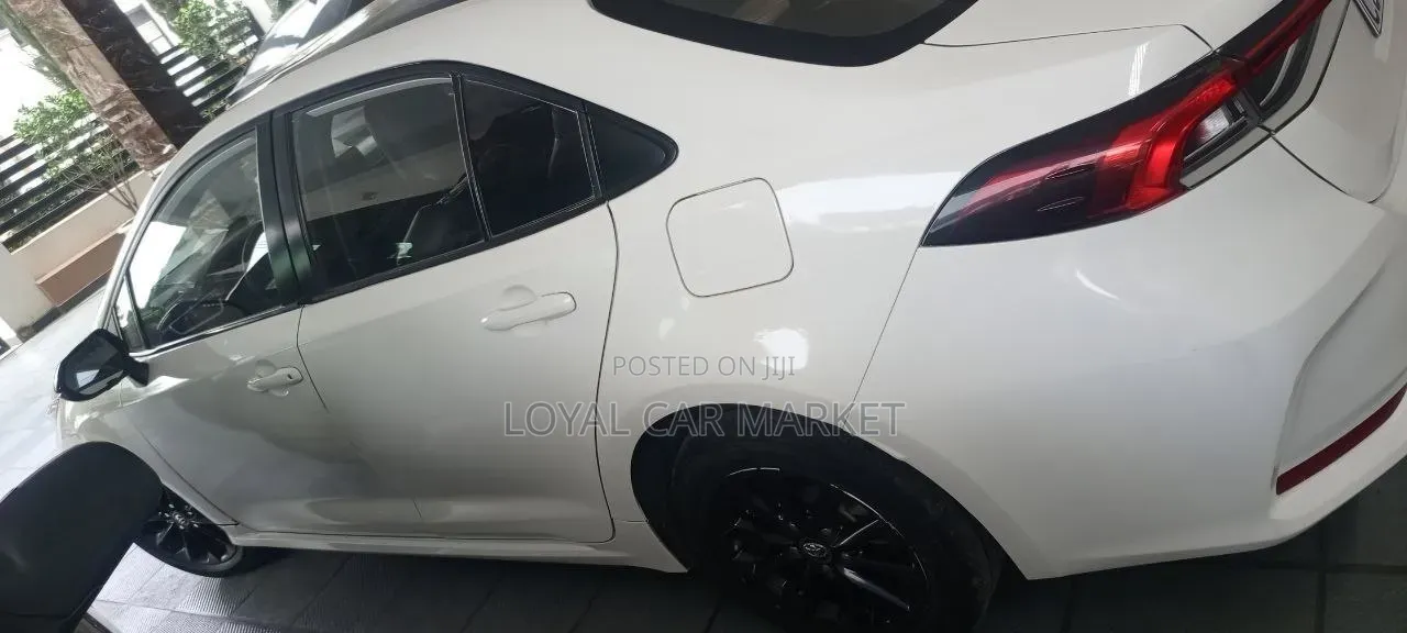 Toyota Corolla L 2022 White