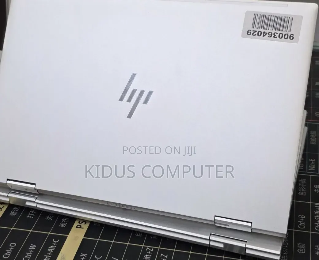 New Laptop HP EliteBook 830 G8 16GB Intel Core i5 SSD 512GB