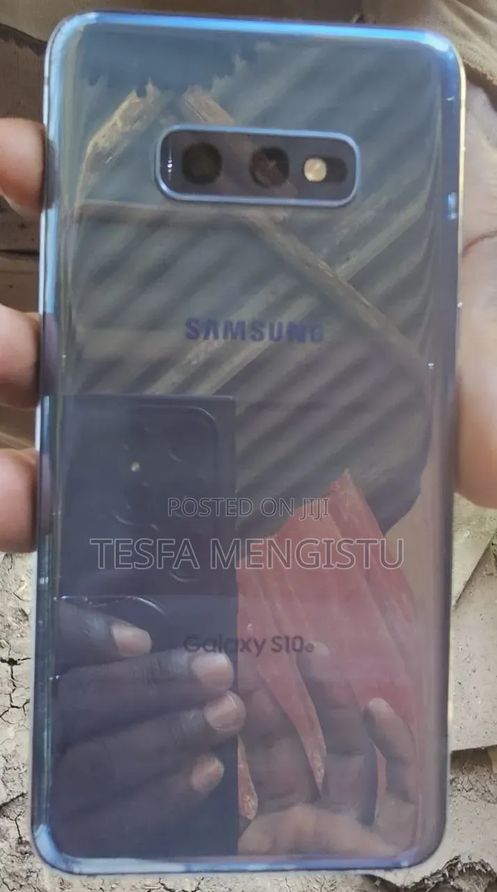 Samsung Galaxy S10e 128 GB Blue