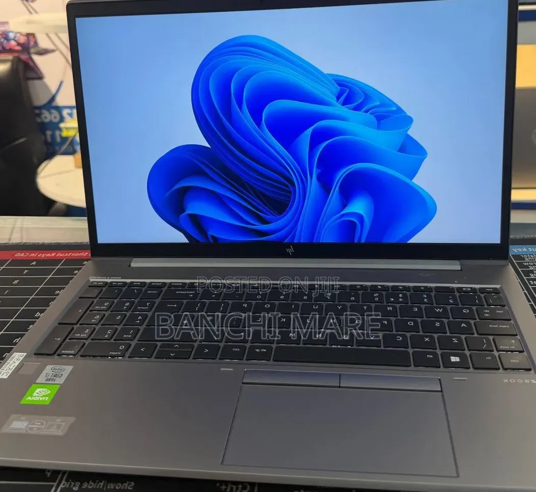 New Laptop HP ZBook 15 16GB Intel Core i7 SSD 512GB