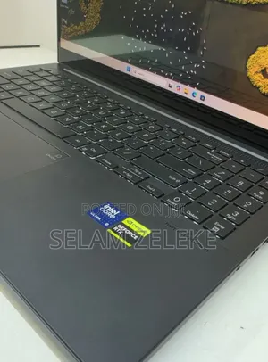 New Laptop Asus 16GB Intel Core Ultra 9 SSD 512GB