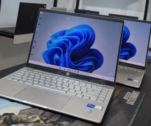 New Laptop HP 16GB Intel Core i5 SSD 512GB