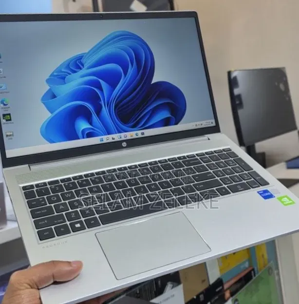 New Laptop HP ProBook 450 G8 16GB Intel Core i7 SSD 512GB