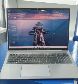 New Laptop HP ZBook Firefly 16 G10 16GB Intel Core i7 SSD 512GB