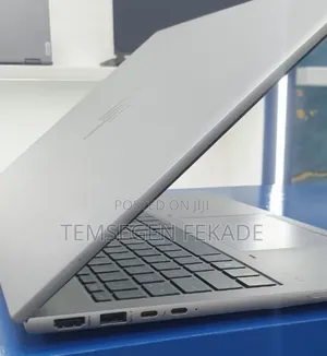 New Laptop HP ZBook Firefly 16 G10 16GB Intel Core i7 SSD 512GB
