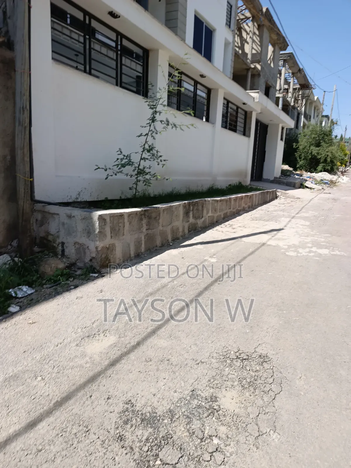 6bdrm House in Addis Ababa Ayat, Bole for sale