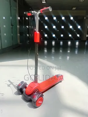ባለሶስት እግር ስኩተር - Three-Wheel Scooter