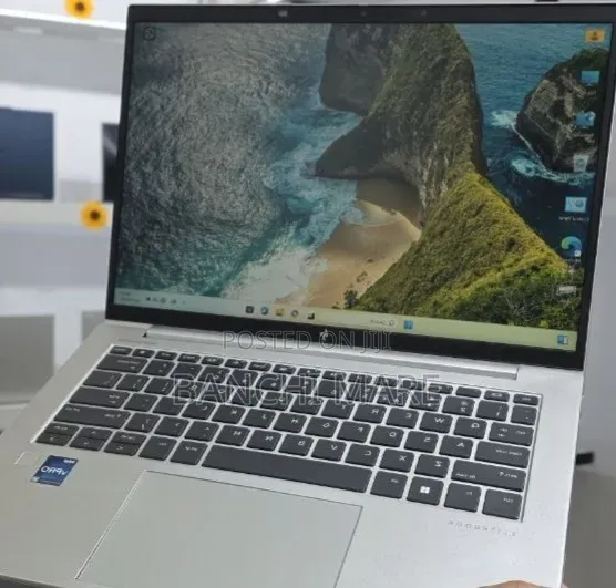 New Laptop HP EliteBook 840 G9 16GB Intel Core i7 SSD 512GB