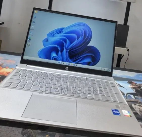 New Laptop HP Pavilion 15 16GB Intel Core i7 SSD 512GB