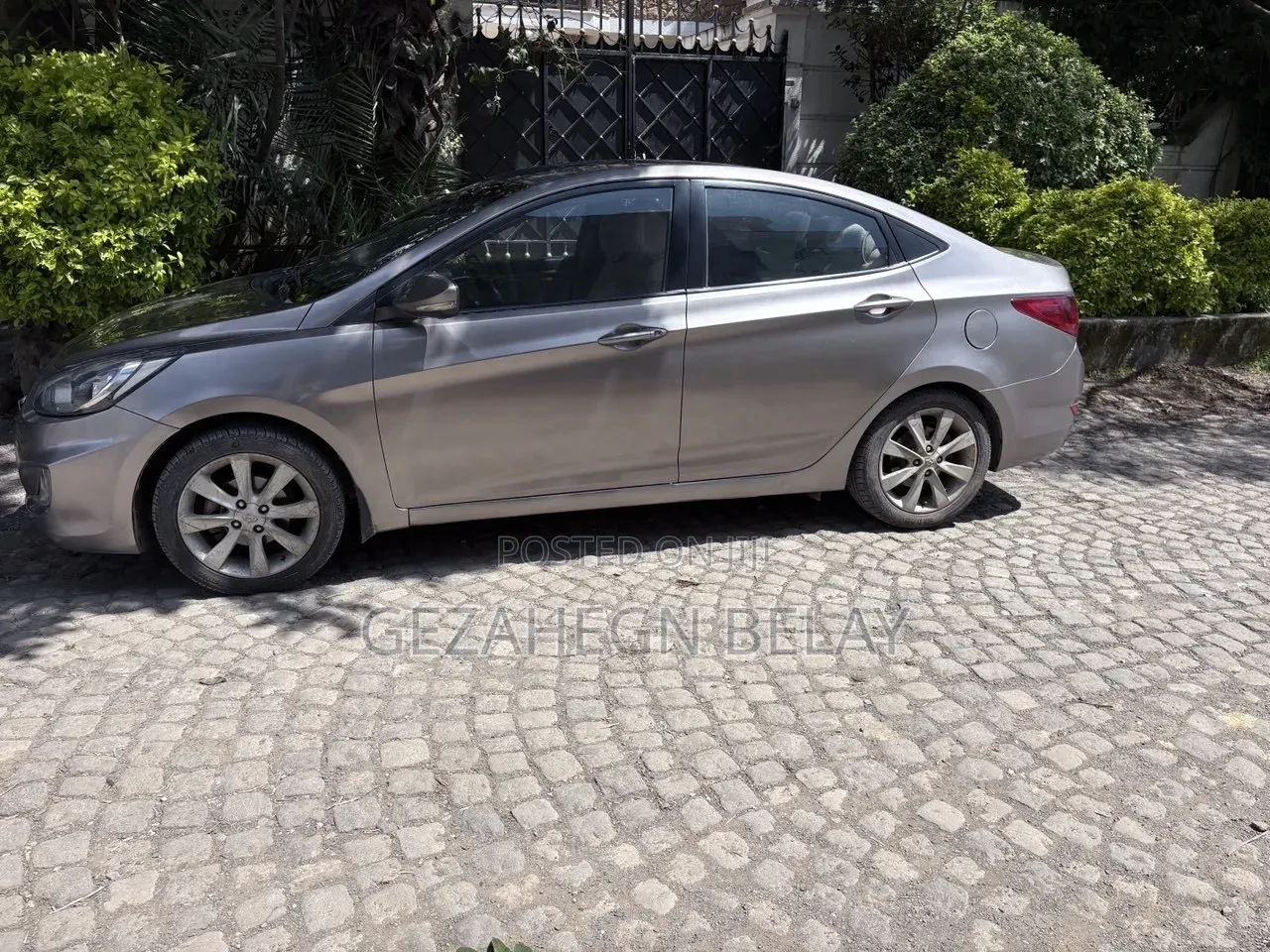Hyundai Accent 2012 Silver