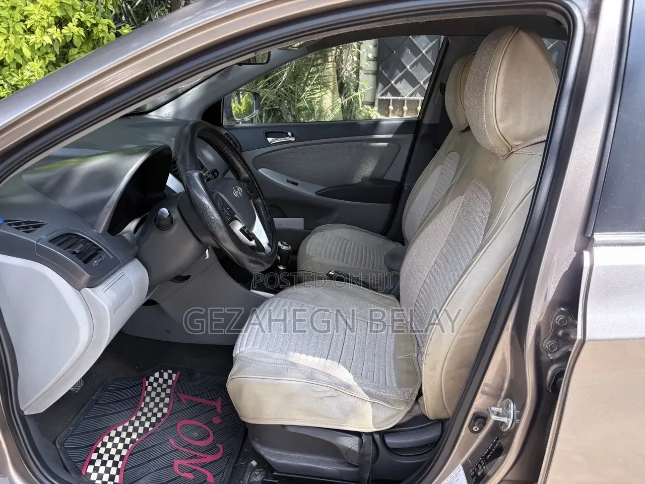 Hyundai Accent 2012 Silver