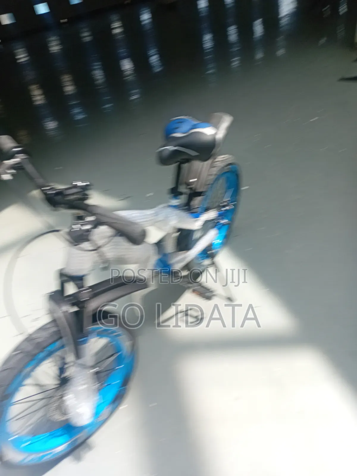 ሰማያዊ ሳይክል - Blue Bicycle