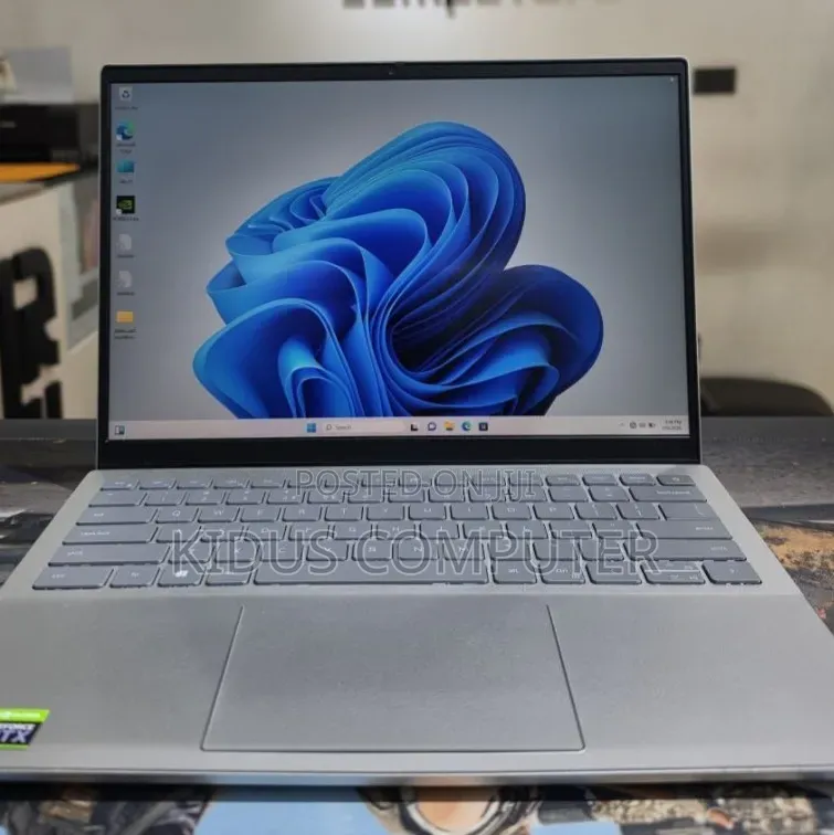 New Laptop Dell Inspiron 15 16GB Intel Core i7 SSD 512GB