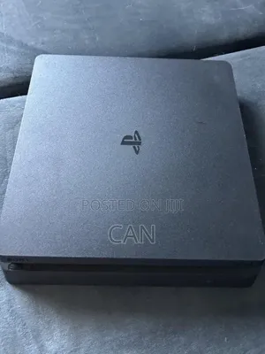 PPlayStation 4 - Slim Model - 2 New Controller