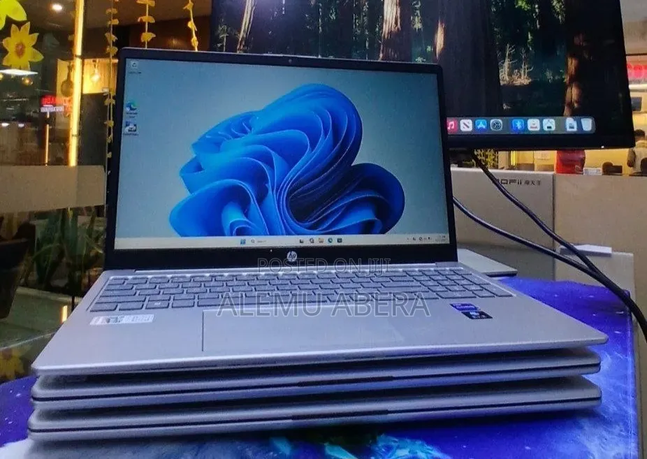 New Laptop HP Stream Notebook 16GB Intel Core i7 SSD 1T