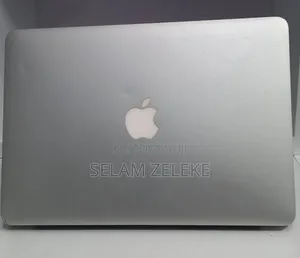 New Laptop Apple MacBook Air 2017 8GB Intel Core i7 SSD 128GB