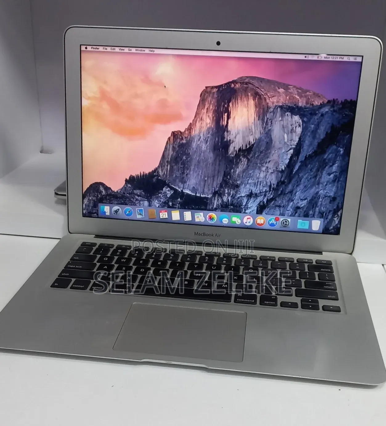 New Laptop Apple MacBook Air 2017 8GB Intel Core i7 SSD 128GB