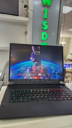New Laptop Alienware M16 r1 16GB AMD Ryzen 9 SSD 1T