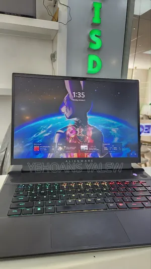New Laptop Alienware M16 r1 16GB AMD Ryzen 9 SSD 1T