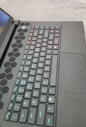 New Laptop Alienware X16 r1 16GB AMD Ryzen 9 SSD 1T
