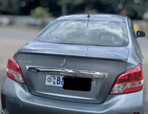 Mitsubishi Attrage 2021 Gray