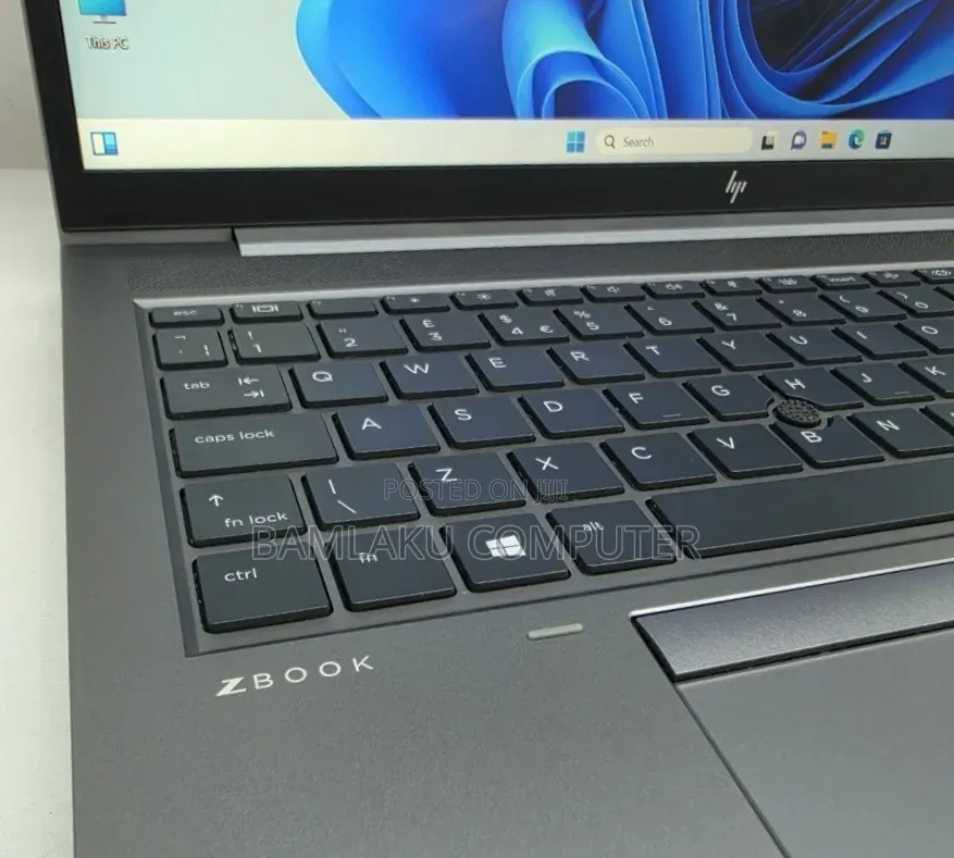 New Laptop HP ZBook Firefly 15 G7 16GB Intel Core i7 SSD 512GB
