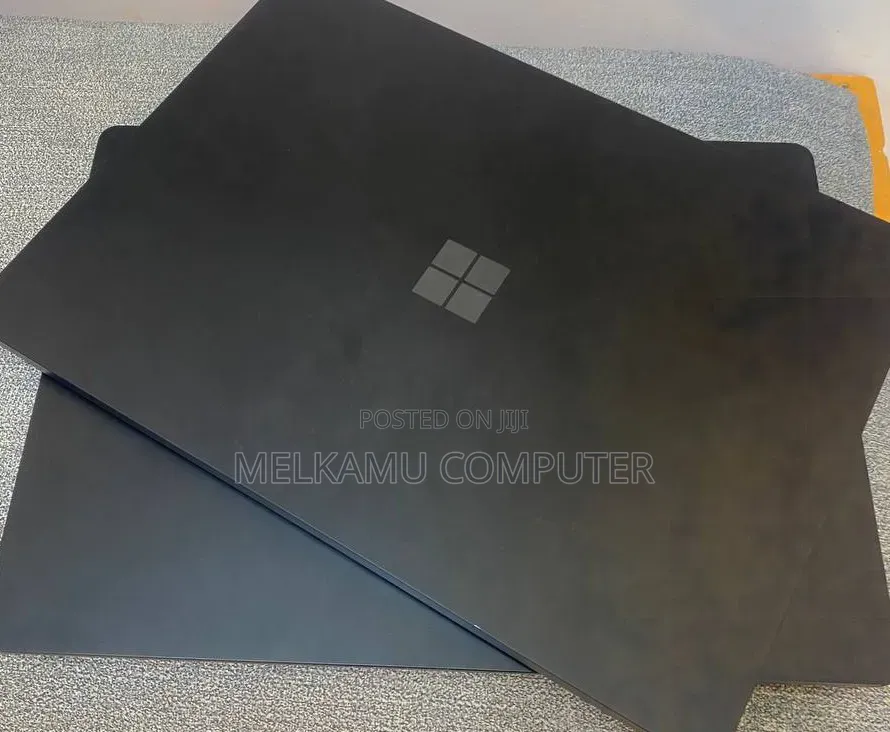 New Laptop Microsoft Surface 16GB Intel Core i7 SSD 512GB