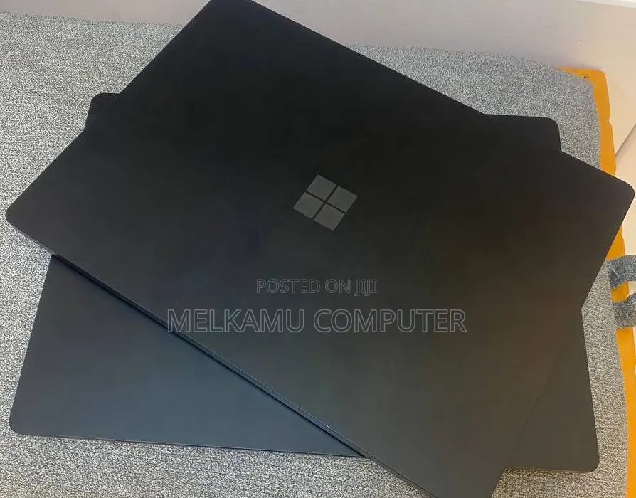 New Laptop Microsoft Surface 16GB Intel Core i7 SSD 512GB