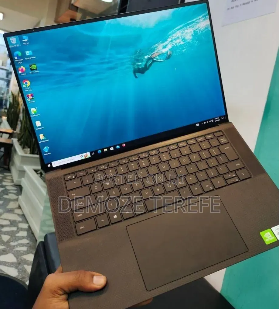 New Laptop Dell Precision 5550 16GB Intel Core i7 SSD 512GB