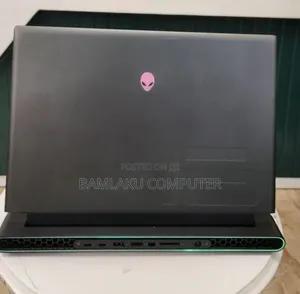 New Laptop Alienware M16 R1 16GB AMD Ryzen 9 SSD 1T