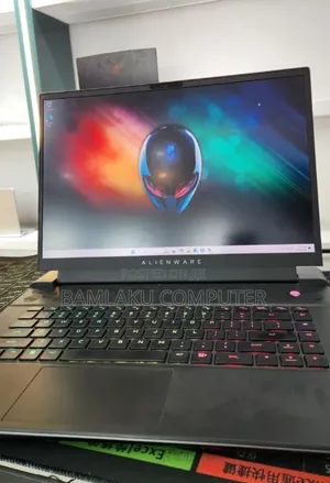 New Laptop Alienware M16 R1 16GB AMD Ryzen 9 SSD 1T