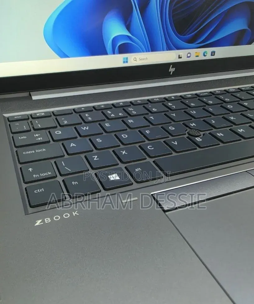 New Laptop HP 16GB Intel Core i7 SSD 512GB