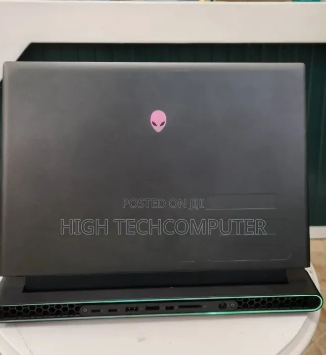 New Laptop Alienware M16 R1 16GB AMD Ryzen 9 SSD 1T