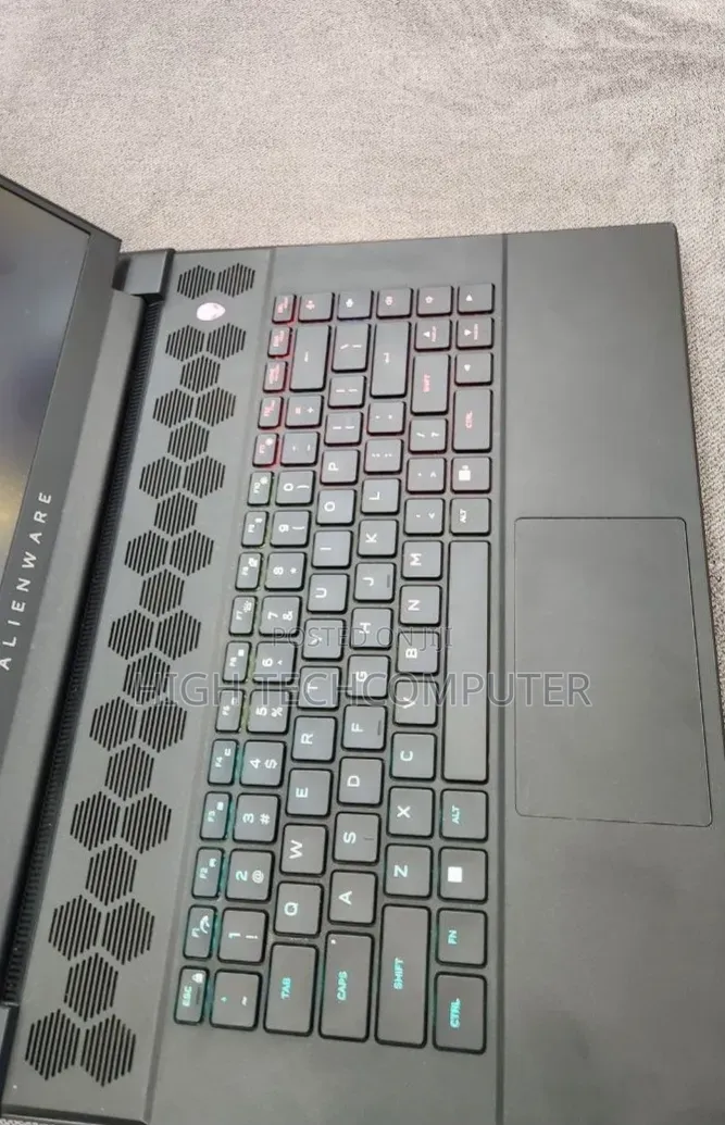 New Laptop Alienware M16 R1 16GB AMD Ryzen 9 SSD 1T