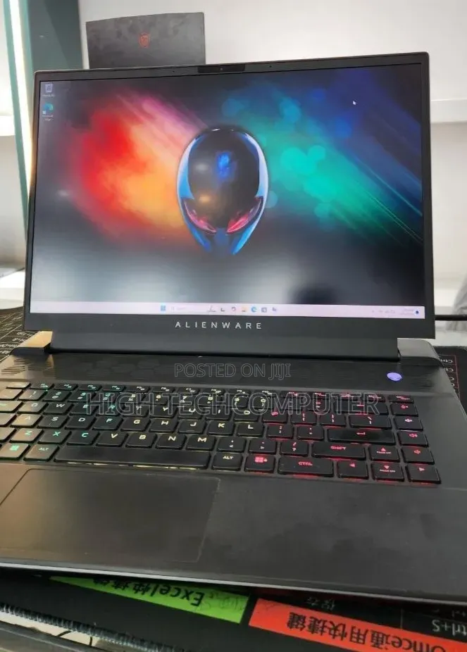 New Laptop Alienware M16 R1 16GB AMD Ryzen 9 SSD 1T