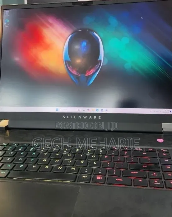 New Laptop Alienware M16 R1 16GB AMD Ryzen 9 SSD 1T