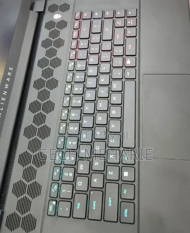 New Laptop Alienware M16 R1 16GB AMD Ryzen 9 SSD 1T