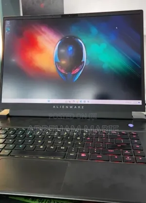 New Laptop Alienware M16 R1 16GB AMD Ryzen 9 SSD 1T
