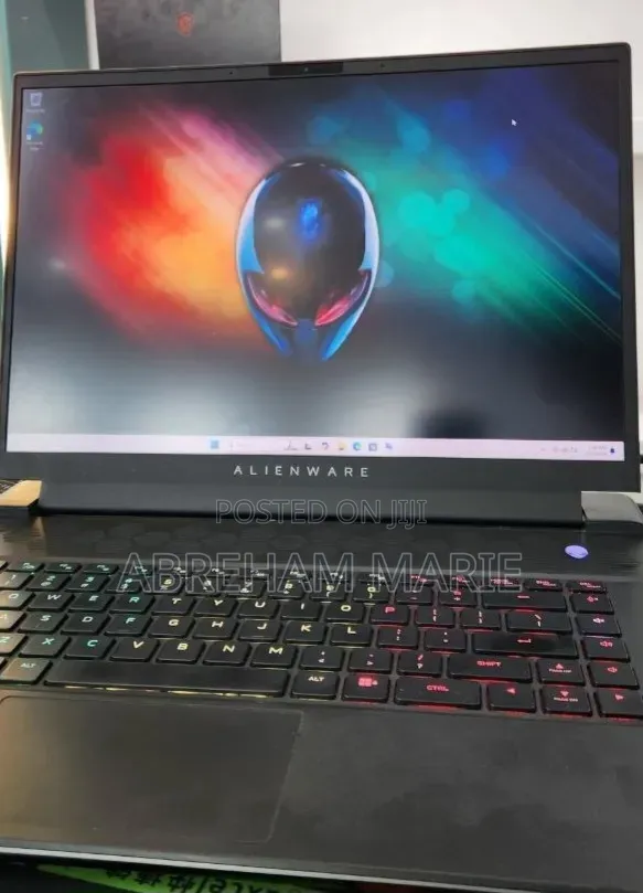 New Laptop Alienware M16 R1 16GB AMD Ryzen 9 SSD 1T