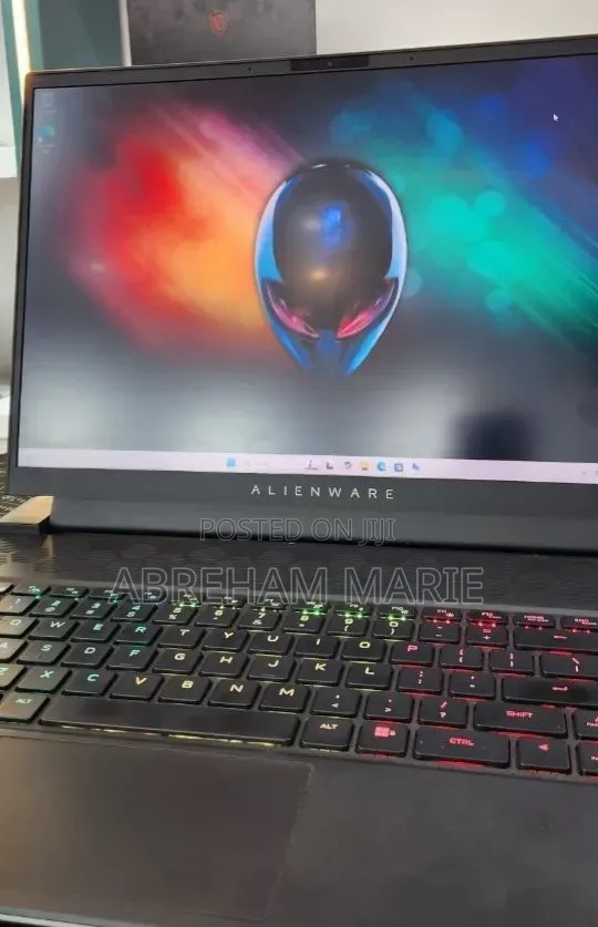 New Laptop Alienware M16 R1 16GB AMD Ryzen 9 SSD 1T