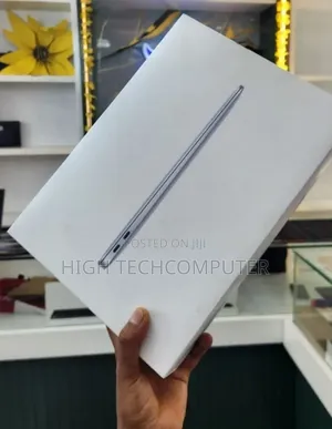 New Laptop Apple MacBook Pro 2021 M1 8GB Apple M1 Pro SSD 256GB