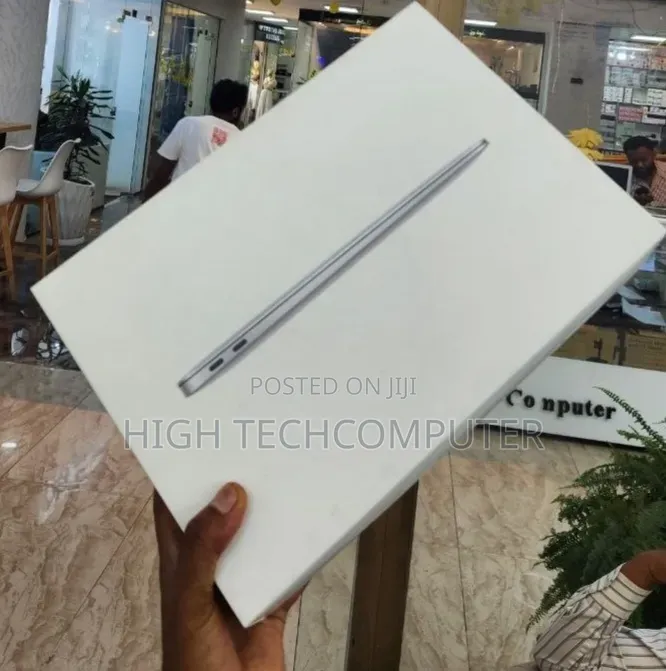 New Laptop Apple MacBook Pro 2021 M1 8GB Apple M1 Pro SSD 256GB