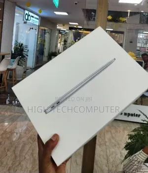 New Laptop Apple MacBook Pro 2021 M1 8GB Apple M1 Pro SSD 256GB