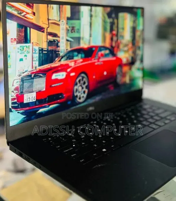 New Laptop Dell XPS 15 16GB Intel Core i7 SSD 512GB