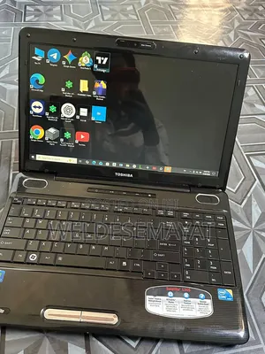 Laptop Toshiba Satellite C665 4GB Intel Core i5 HDD 500GB