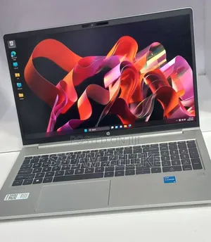 New Laptop HP 8GB Intel Core i5 SSD 512GB