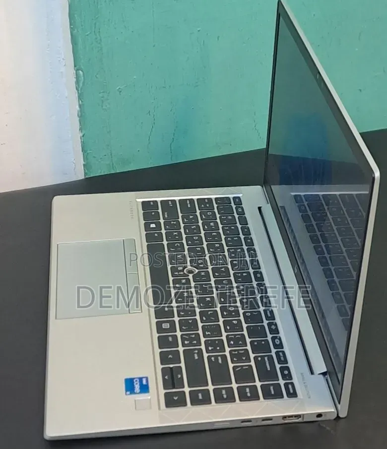 New Laptop HP EliteBook 840 G8 16GB Intel Core i5 SSD 512GB