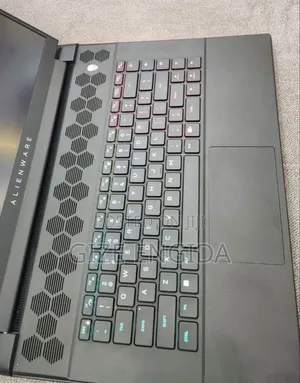 New Laptop Alienware M16 R1 16GB AMD Ryzen 9 SSD 1T