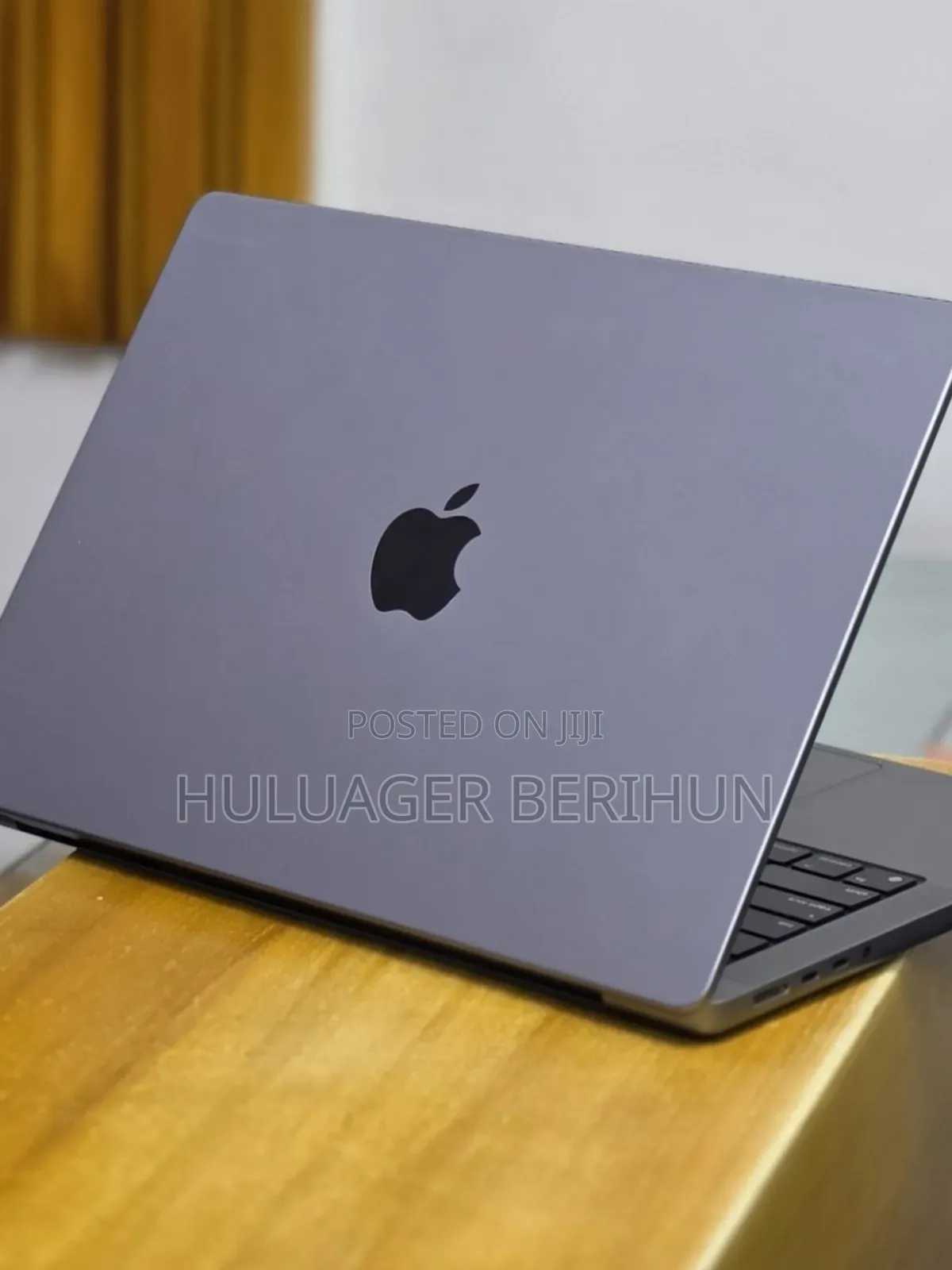 New Laptop Apple MacBook Pro 2021 M1 32GB Apple M1 Pro SSD 512GB